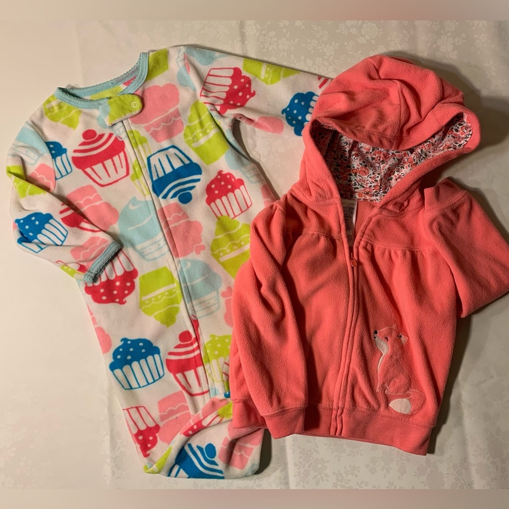 Bundle: GUC Cupcake Sleeper & NWOT Fox Hoodie, Size 18 Months